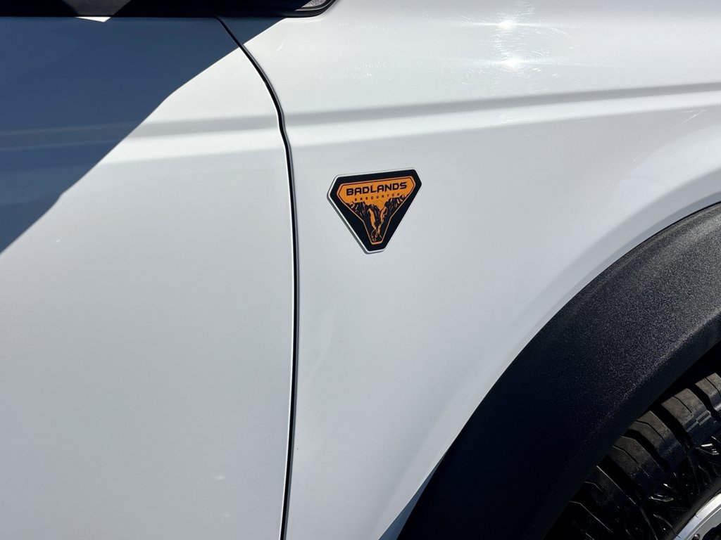 Used 2023 Ford Bronco Badlands w/ Sasquatch Package AWD/4WD image 13