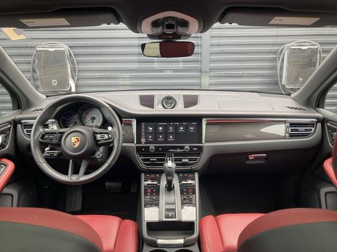Certified 2025 Porsche Macan S AWD/4WD image 11