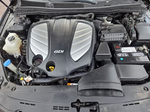 Used 2014 Kia Cadenza Limited image 32