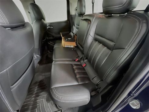 Used 2022 Nissan Frontier SV image 24