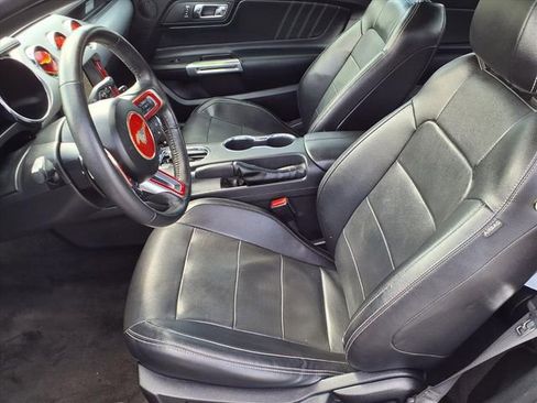 Used 2017 Ford Mustang GT Premium image 10