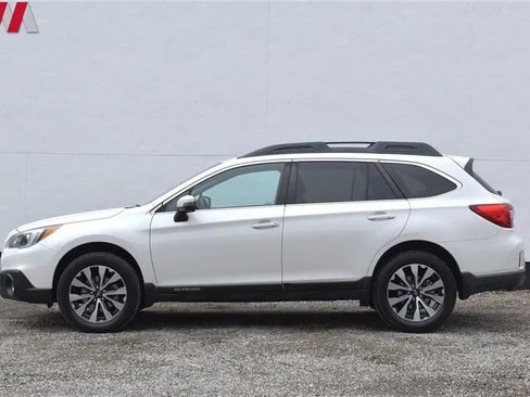 Used 2016 Subaru Outback 2.5i Limited AWD/4WD image 9