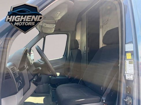 Used 2018 Mercedes-Benz Sprinter 2500 image 12