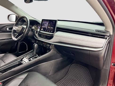 Certified 2022 Jeep Compass 4WD image 25