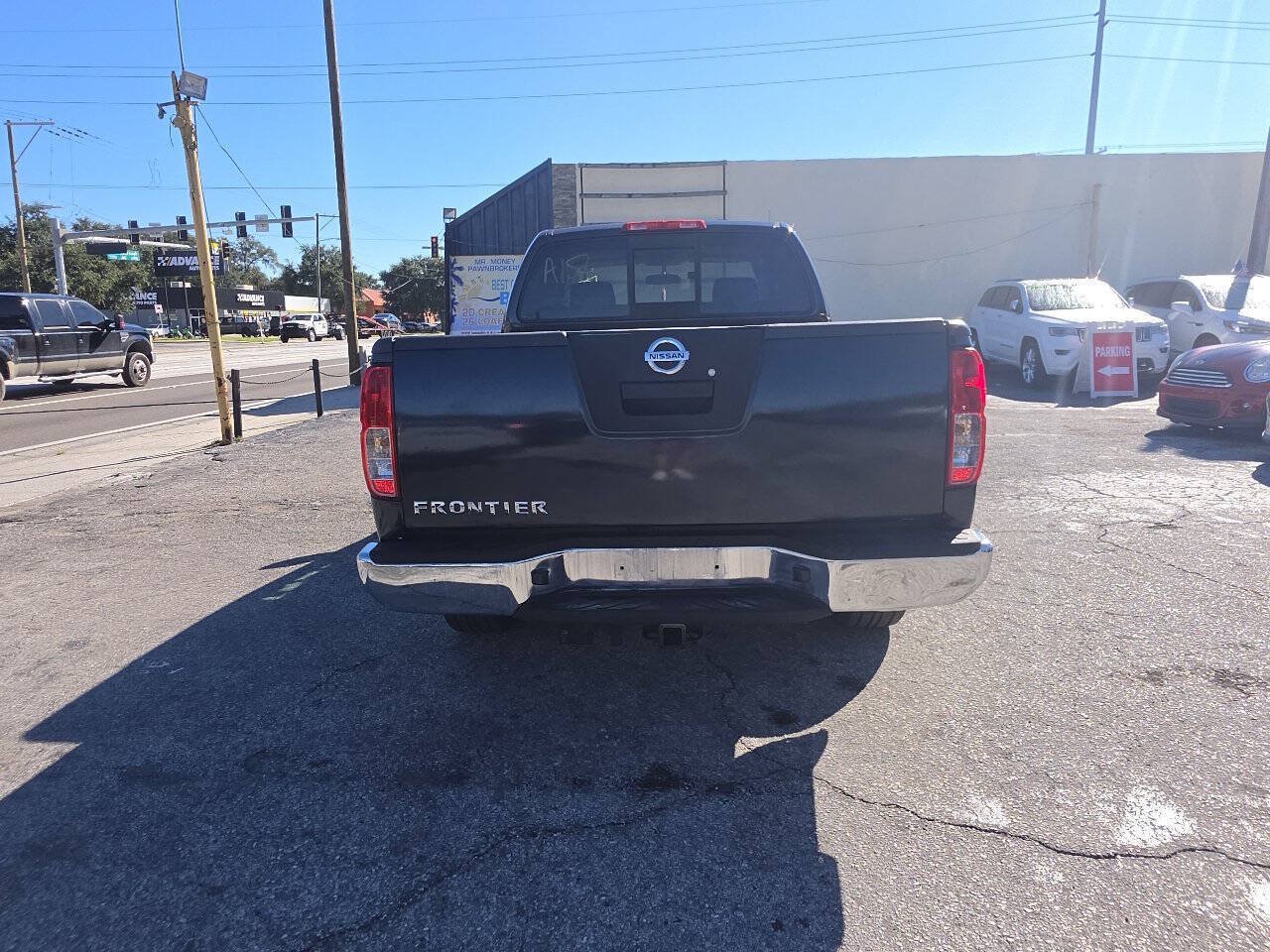Used 2016 Nissan Frontier SV RWD image 8