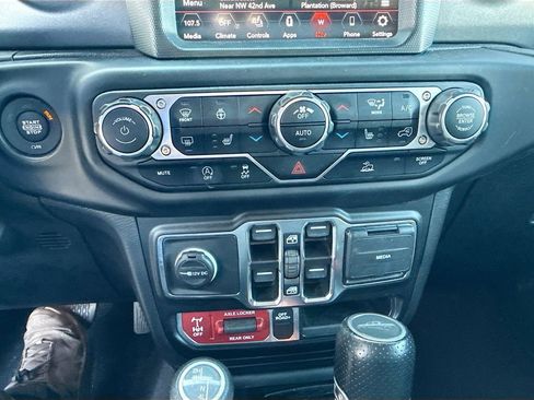 Used 2021 Jeep Gladiator Mojave AWD/4WD image 16