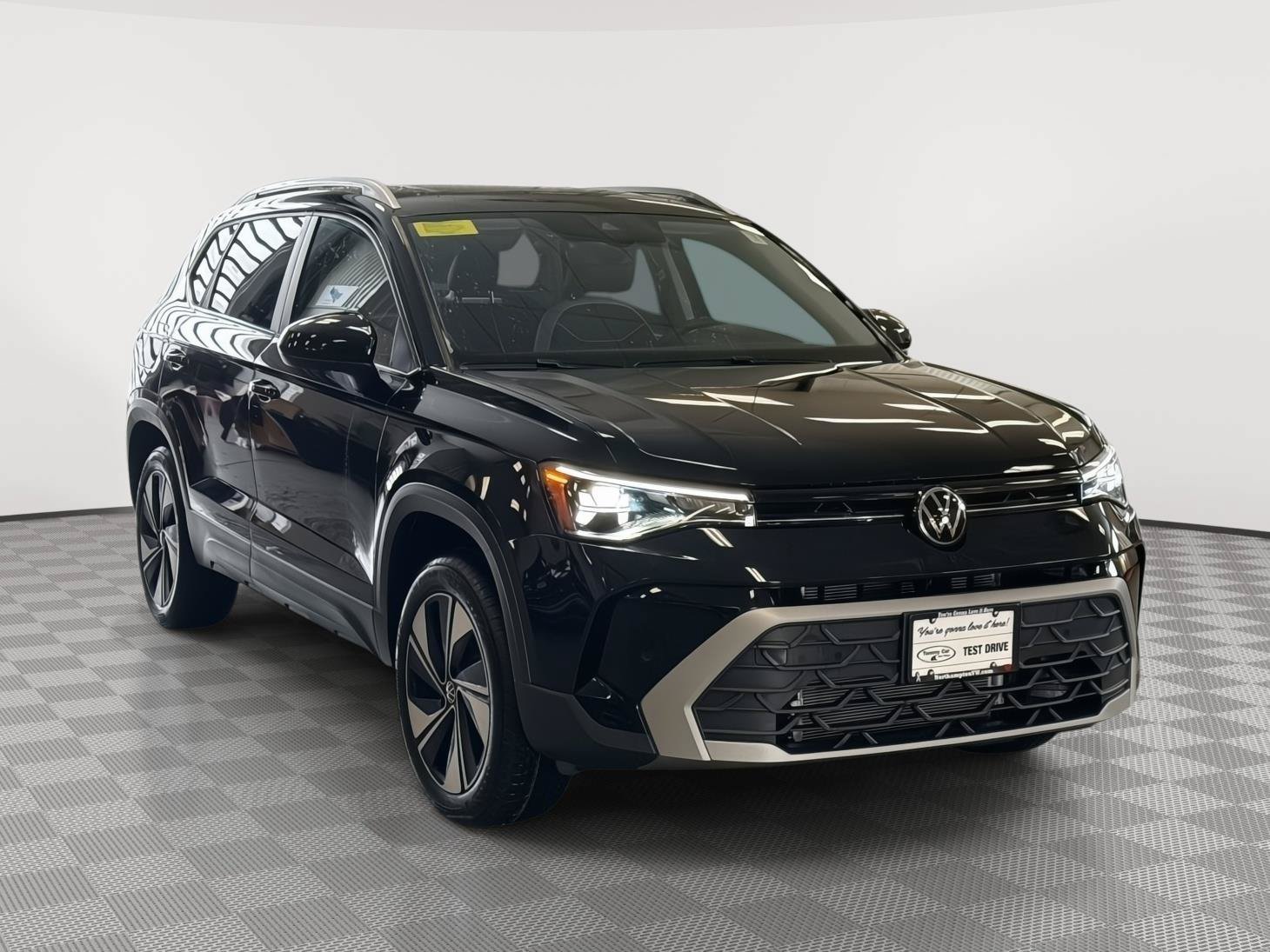 New 2026 Volkswagen Taos SE AWD/4WD image 3
