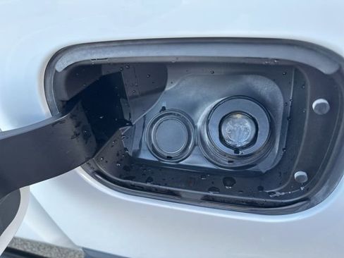 Used 2025 Chevrolet Silverado 2500 W/T w/ WT Convenience Package image 16