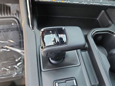 Used 2024 GMC Sierra 1500 AT4 w/ Technology Package AWD/4WD image 20