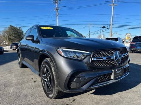 Used 2024 Mercedes-Benz GLC 300 4MATIC image 16