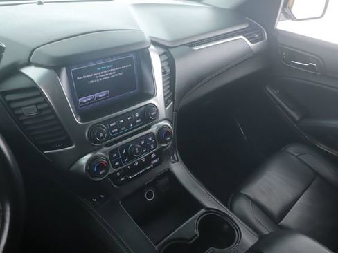 Used 2018 Chevrolet Suburban LT AWD/4WD image 25