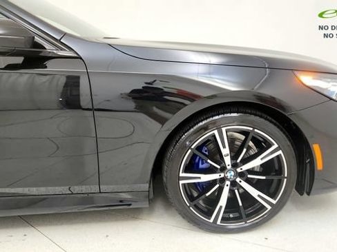 Used 2027 BMW 530i w/ M Sport Package RWD image 21
