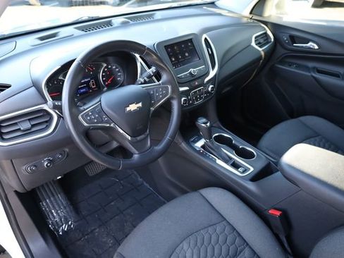 Used 2020 Chevrolet Equinox LT w/ Driver Convenience Package image 12