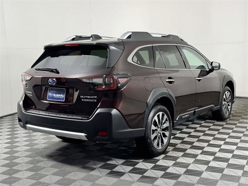 Used 2025 Subaru Outback Touring XT image 10
