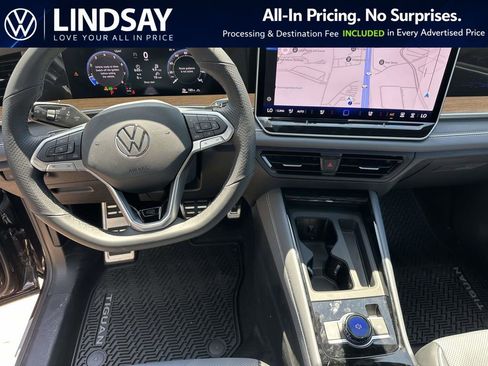 New 2026 Volkswagen Tiguan SEL R-Line AWD/4WD image 11