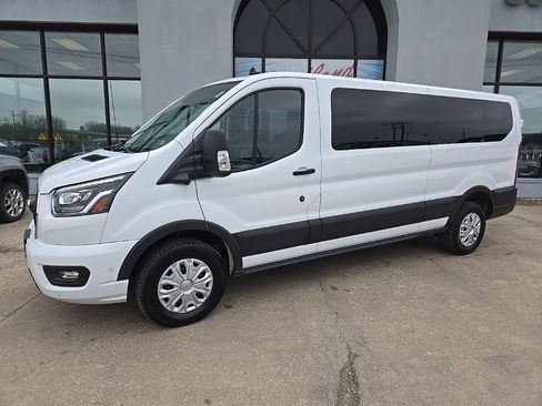Used 2023 Ford Transit 350 XLT RWD image 4