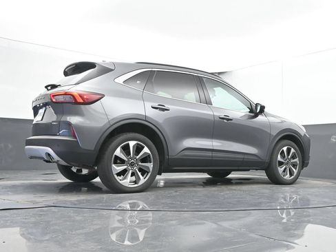 Used 2024 Ford Escape Platinum AWD/4WD image 23