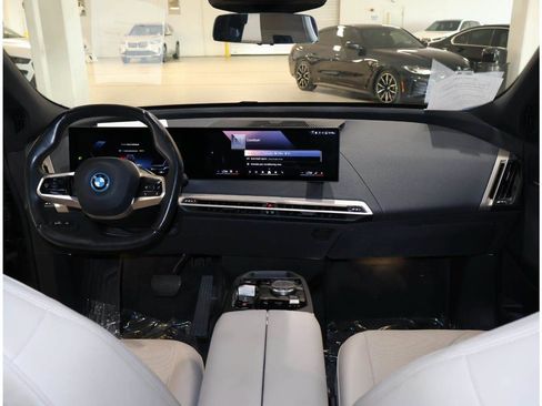 Certified 2024 BMW iX xDrive50 w/ Sport Package AWD/4WD image 18