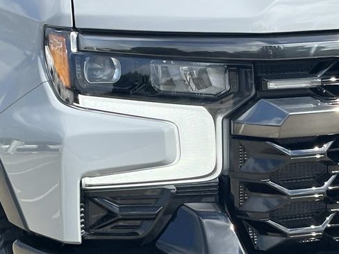 Used 2025 Chevrolet Silverado 1500 ZR2 w/ Technology Package AWD/4WD image 9