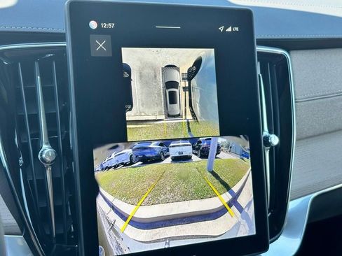 New 2026 Volvo XC90 T8 Ultra w/ Protection Package Premier AWD/4WD image 13