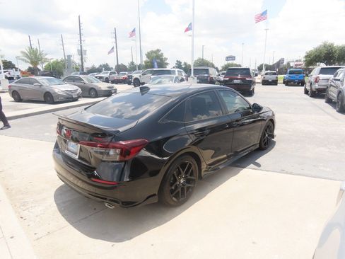 Used 2025 Honda Civic Sport image 10
