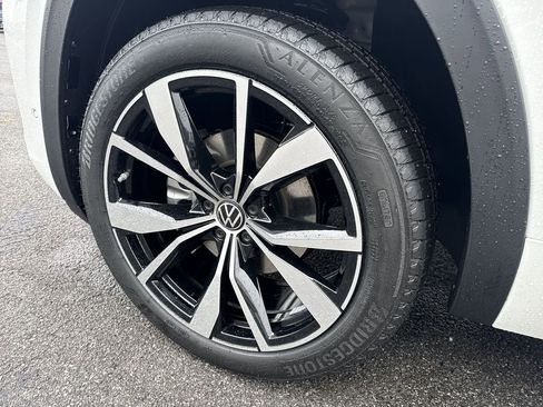 New 2026 Volkswagen Atlas Cross Sport SEL Premium R-Line AWD/4WD image 8