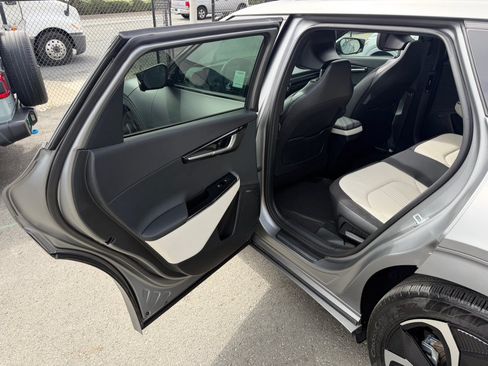Used 2024 Kia EV6 GT-Line w/ GT-Line White Seat Package AWD/4WD image 47