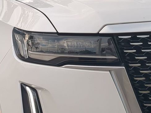 Certified 2023 Cadillac Escalade Premium Luxury w/ Performance Package image 6