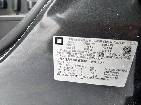 Used 2017 Chevrolet Equinox LT w/ Convenience Package image 23