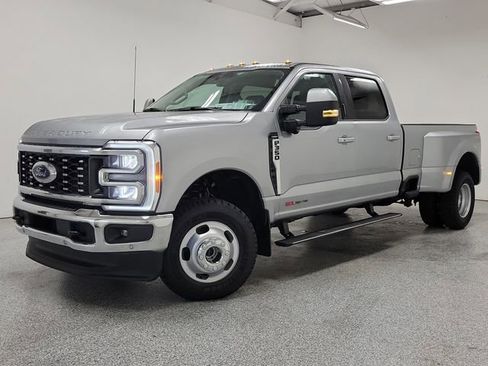 Used 2023 Ford F350 Lariat w/ Lariat Ultimate Package image 1
