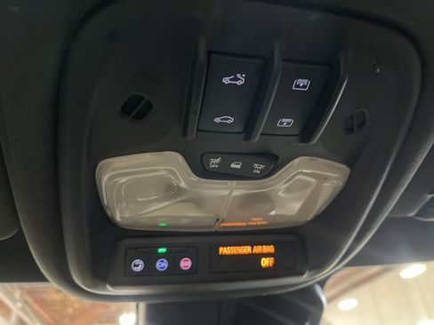 Certified 2023 Chevrolet TrailBlazer RS w/ Sun and Liftgate Package AWD/4WD image 33