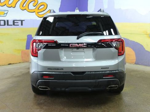 Used 2023 GMC Acadia SLE w/ Infotainment Package image 7