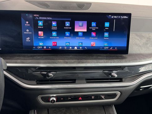 Used 2024 BMW X5 xDrive40i w/ Premium Package image 25