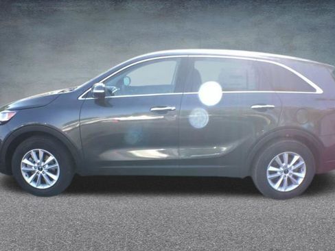 Used 2020 Kia Sorento LX FWD image 11
