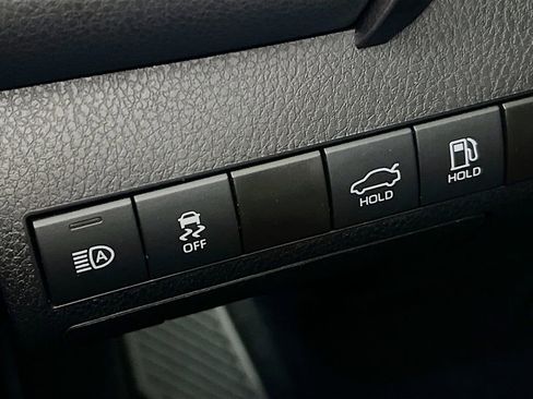 Used 2021 Toyota Camry XSE image 10