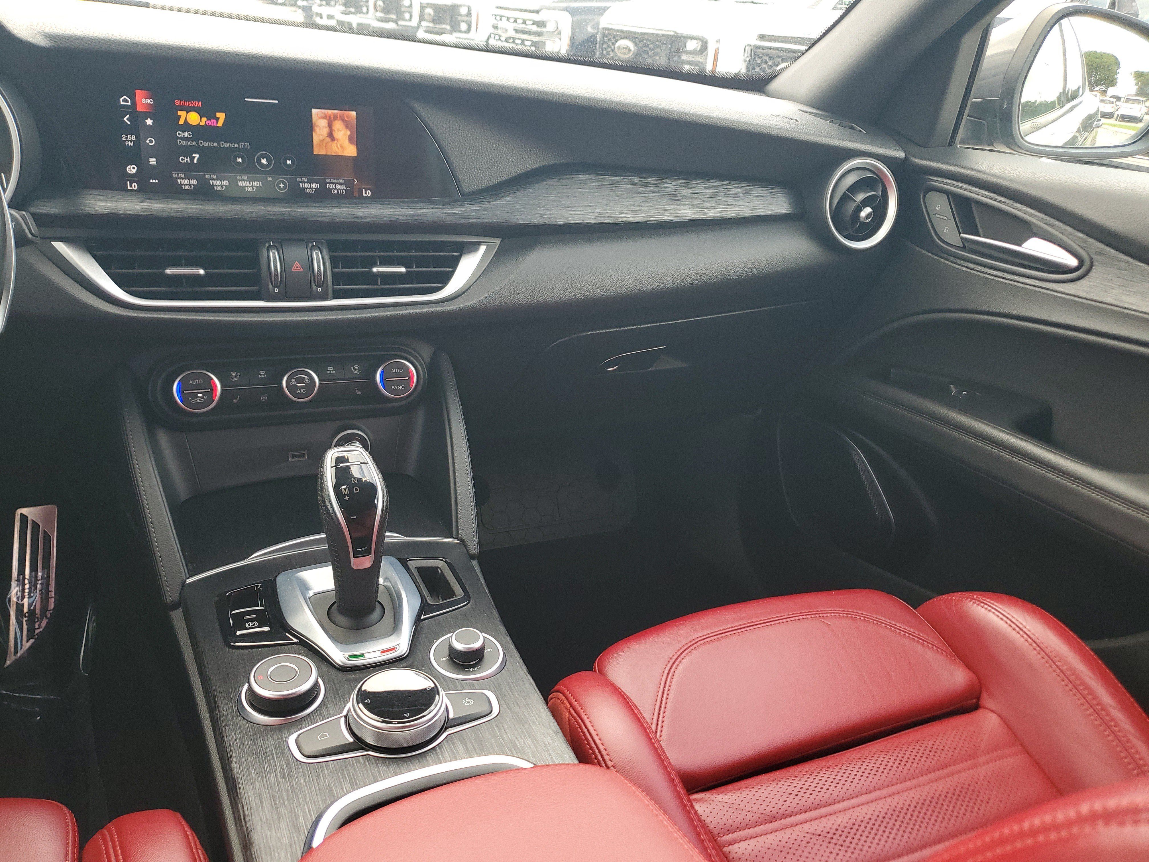 Used 2022 Alfa Romeo Stelvio Sprint AWD/4WD image 17
