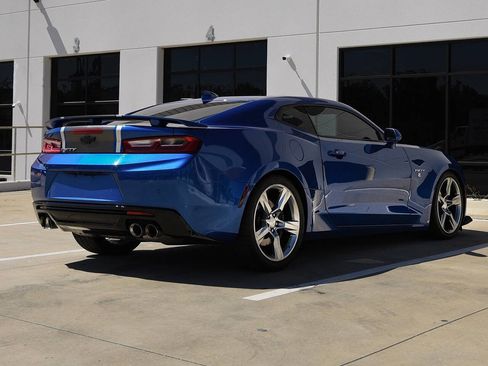 Used 2017 Chevrolet Camaro SS image 10