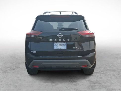 Certified 2023 Nissan Rogue SV w/ SV Premium B Package AWD/4WD image 5
