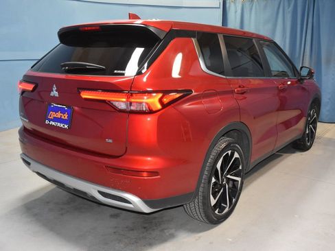 Used 2024 Mitsubishi Outlander SE image 25