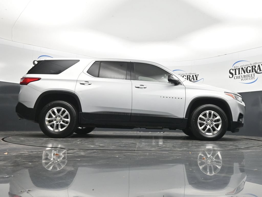 Used 2021 Chevrolet Traverse LS FWD image 33
