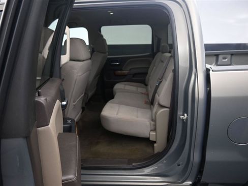Used 2017 GMC Sierra 1500 SLE w/ SLE Value Package AWD/4WD image 10