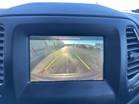 Used 2020 Jeep Compass Sport image 28