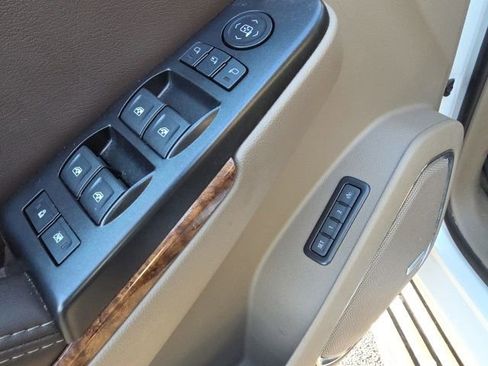 Used 2018 Chevrolet Tahoe Premier image 18