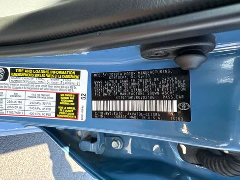 Certified 2024 Toyota Camry SE w/ Cold Weather Package FWD image 29