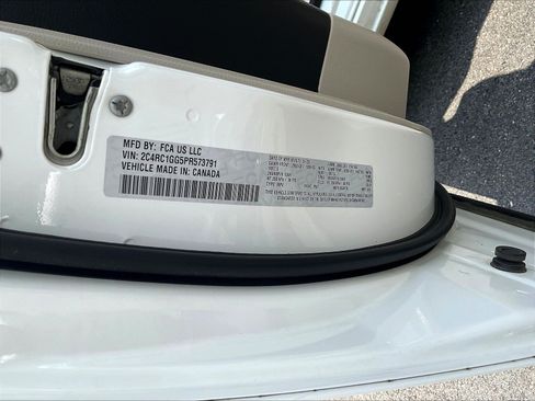 Used 2023 Chrysler Pacifica Limited FWD image 20