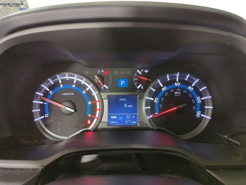 Used 2015 Toyota 4Runner SR5 image 12