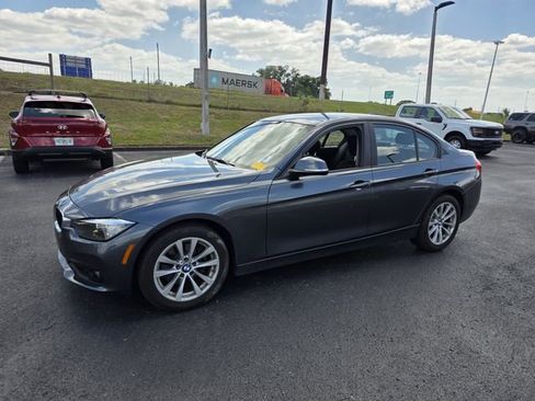 Used 2016 BMW 320i xDrive Sedan image 9