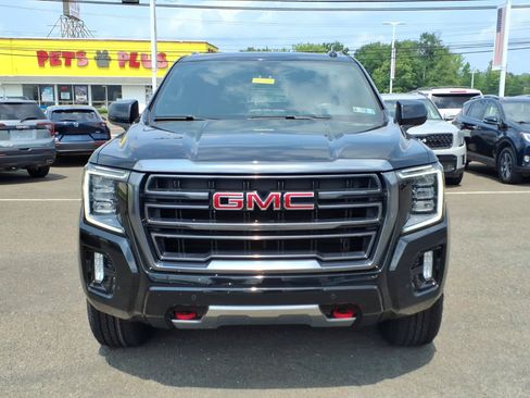 Certified 2022 GMC Yukon AT4 AWD/4WD image 9