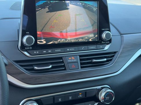 New 2025 Nissan Altima 2.5 SV image 25