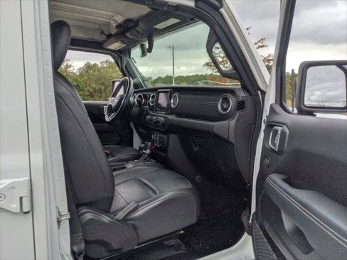 Certified 2022 Jeep Gladiator Overland w/ Popular Equipment Package image 37